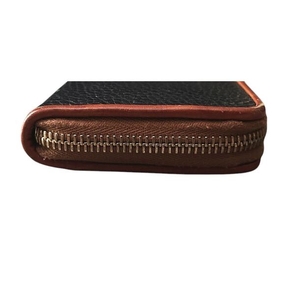 Dooney & Bourke Vintage Pebbled Leather Black & Tan Wallet - Picture 2 of 8